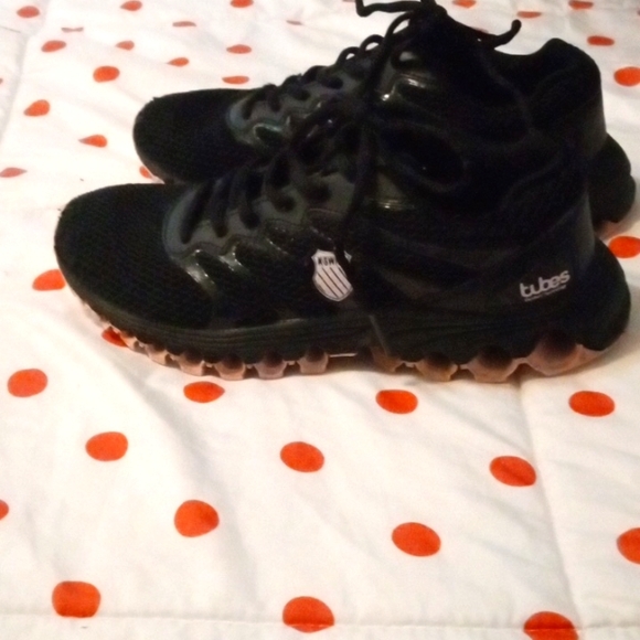 K-Swiss Tubes Comfort Technology Kids size 5 pink & black - Picture 2 of 3